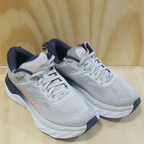 Hoka Bondi 7 Women's Running Shoe Women's size 6 1/2 - Picture 1 of 7